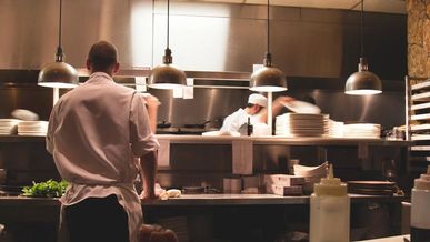 Canadian restaurant industry to celebrate 25 years of growth in 2016